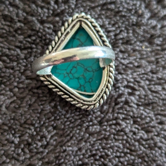 Turquoise Silver Ring - Picture 2 of 6